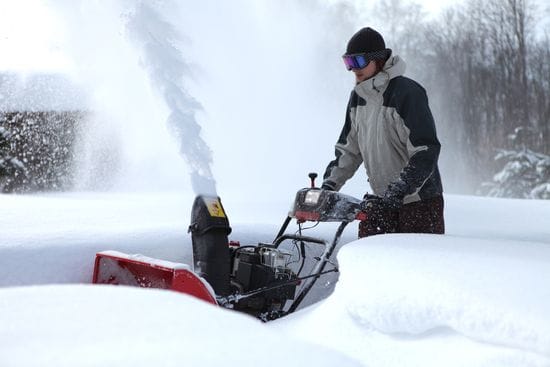 The Frosty Challenges of Shipping Snowblowers For Retailers and Distributors